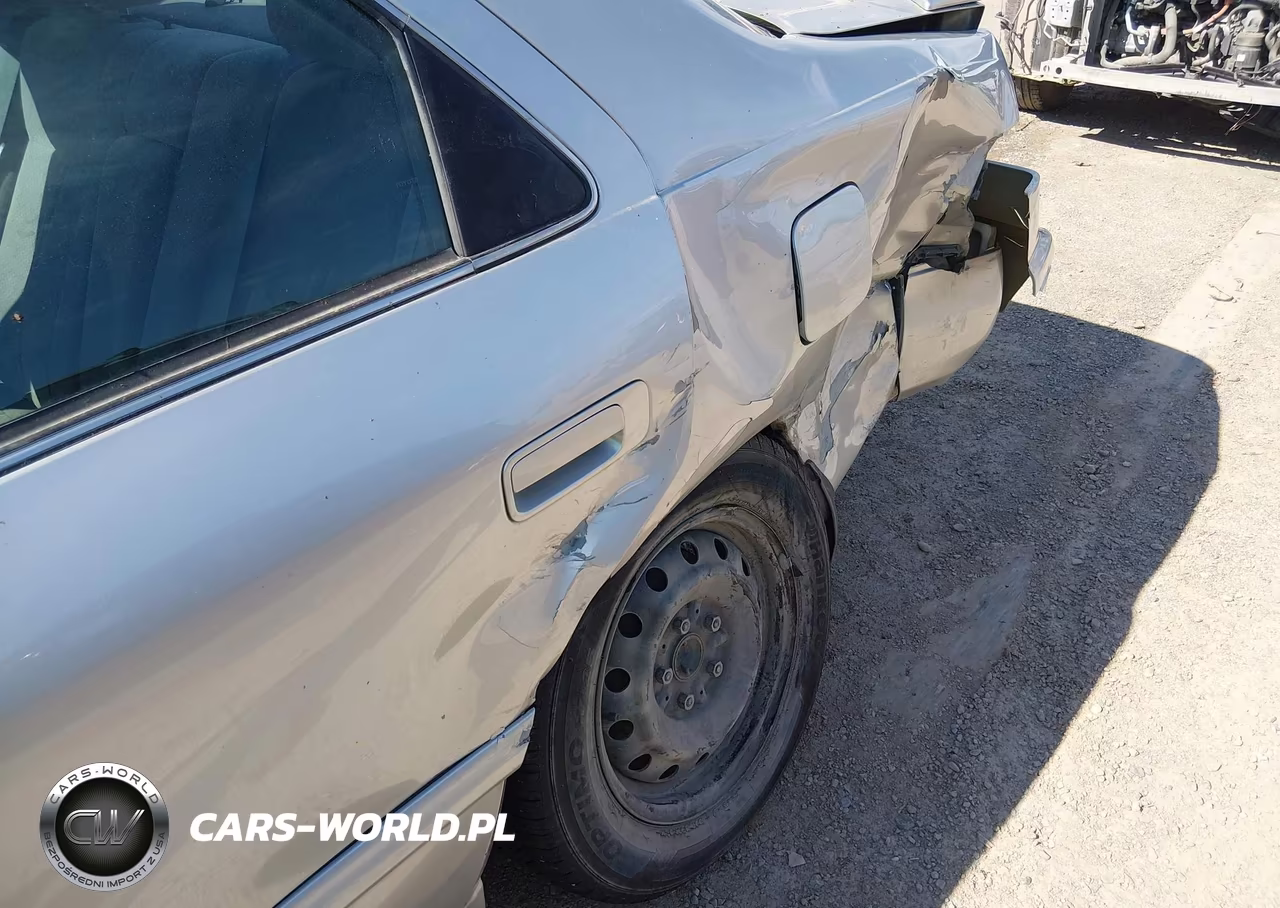 2000 Toyota Camry Le VIN:JT2BG22K4Y0421691 - 19