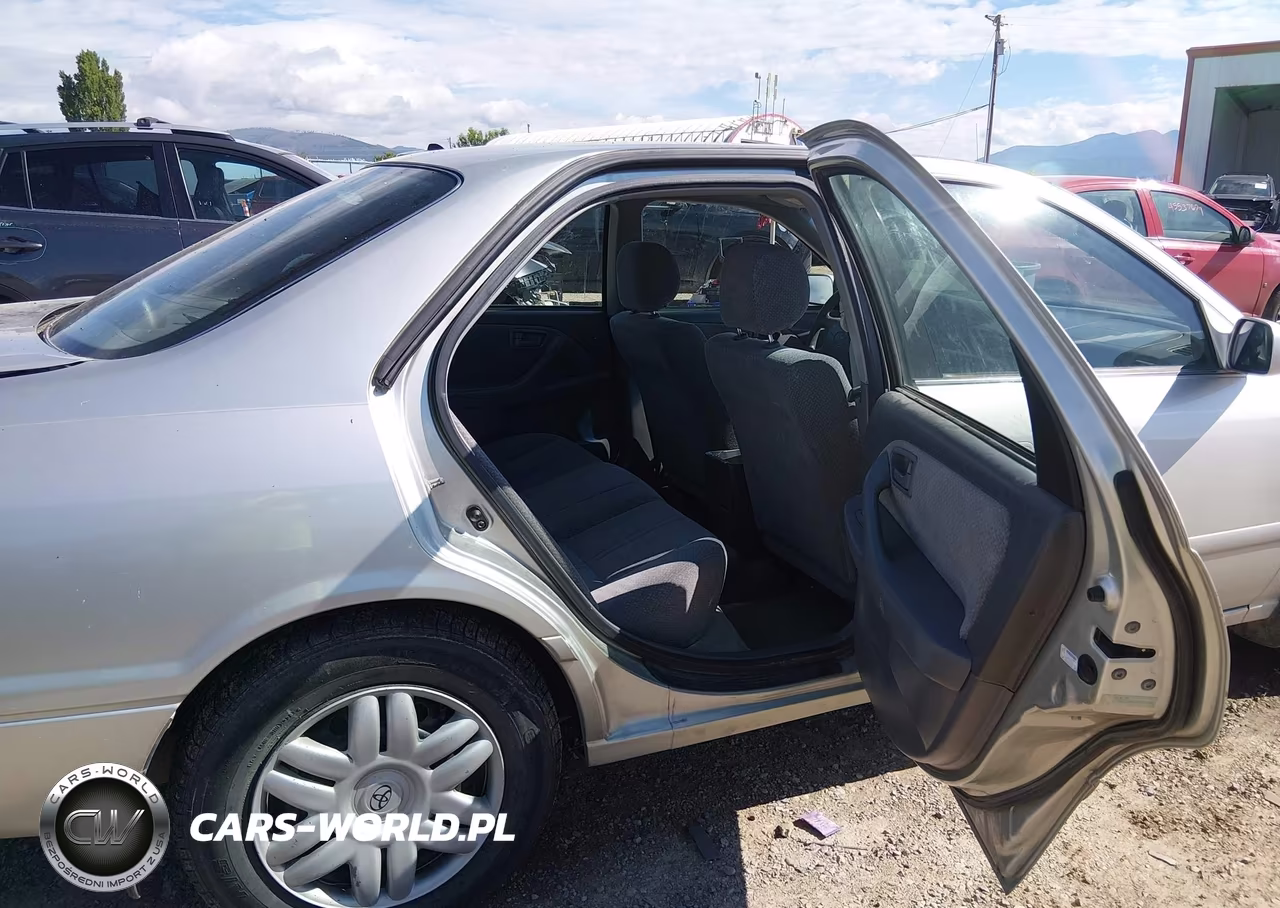 2000 Toyota Camry Le VIN:JT2BG22K4Y0421691 - 8