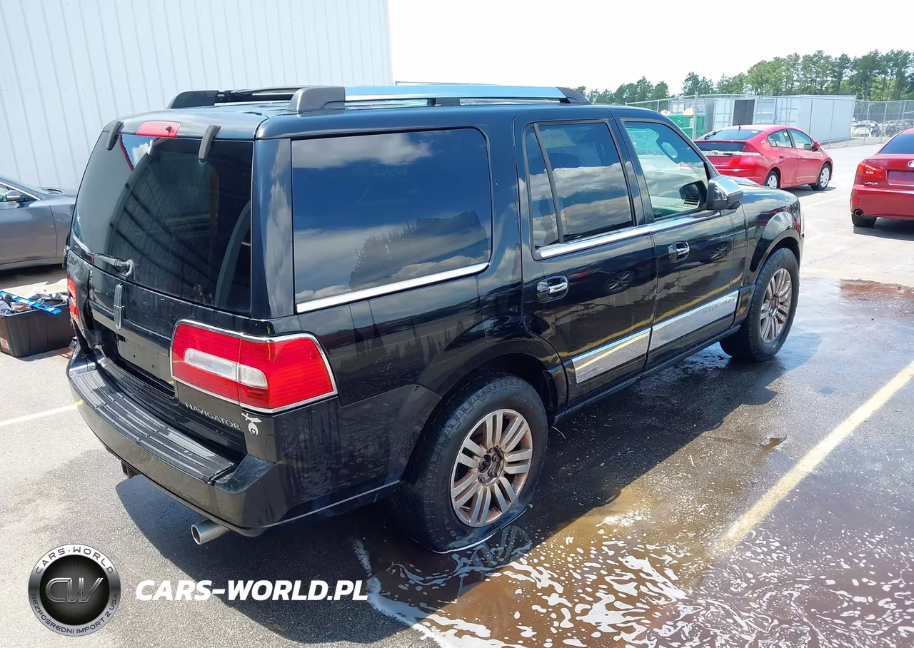 2008 Lincoln Navigator VIN:5LMFU285X8LJ13080 - 4