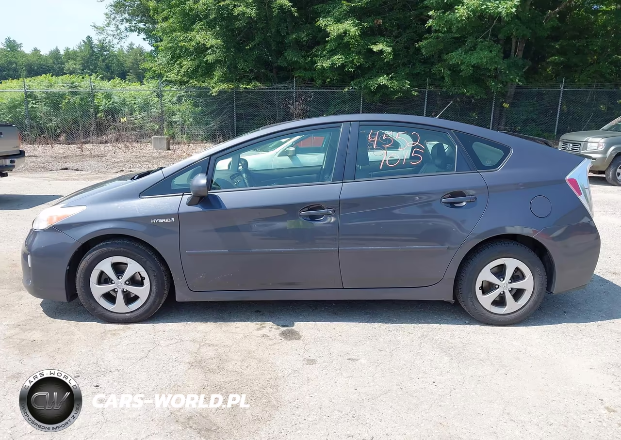 2012 Toyota Prius Two VIN:JTDKN3DU4C5449794 - 14