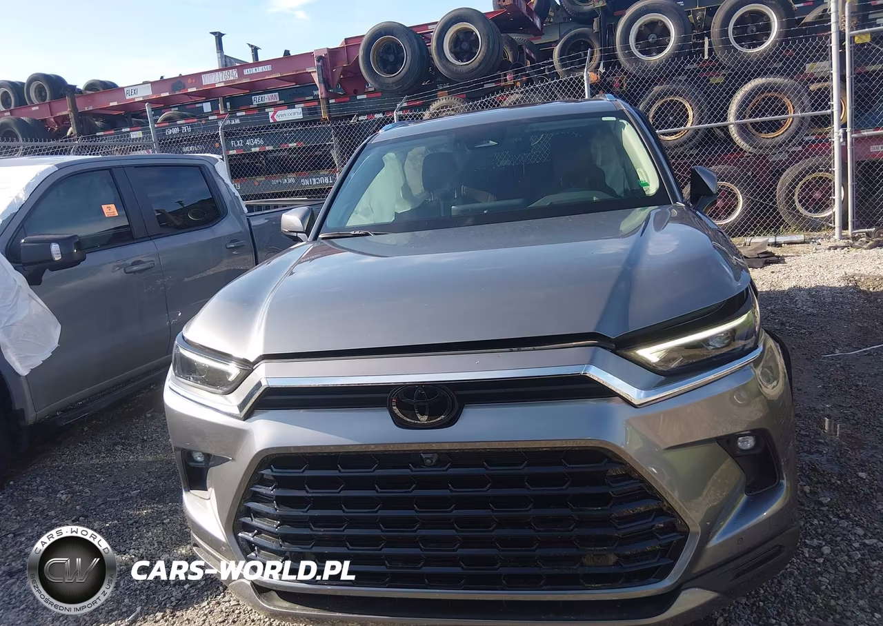 2025 Toyota Grand Highlander Platinum VIN:5TDAAAB55SS095428 - 12