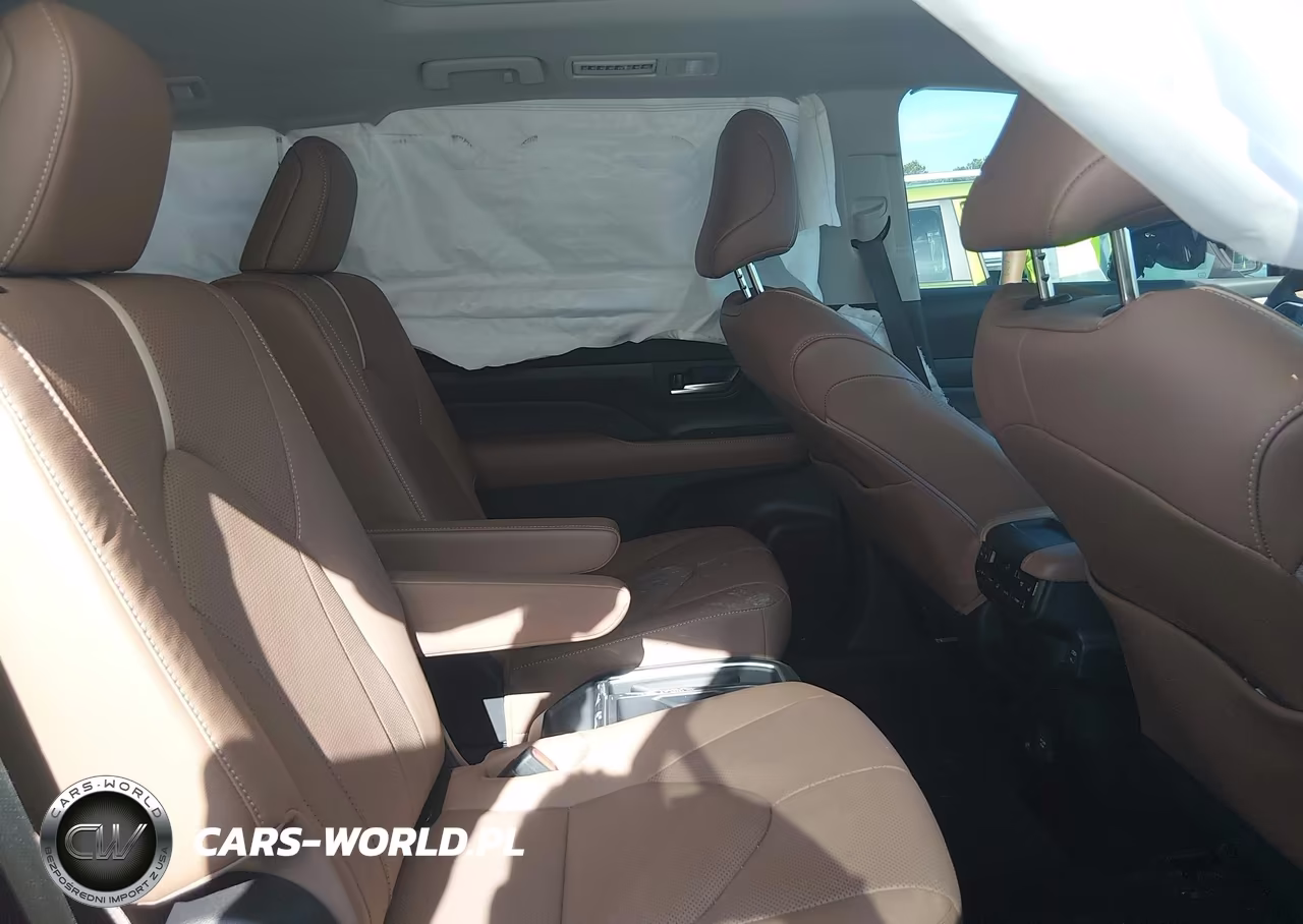 2025 Toyota Grand Highlander Platinum VIN:5TDAAAB55SS095428 - 8
