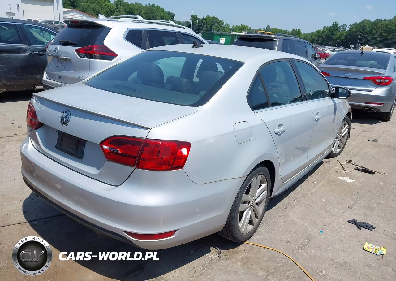 2012 Volkswagen Jetta Gli VIN:3VW567AJ7CM451297 - 4
