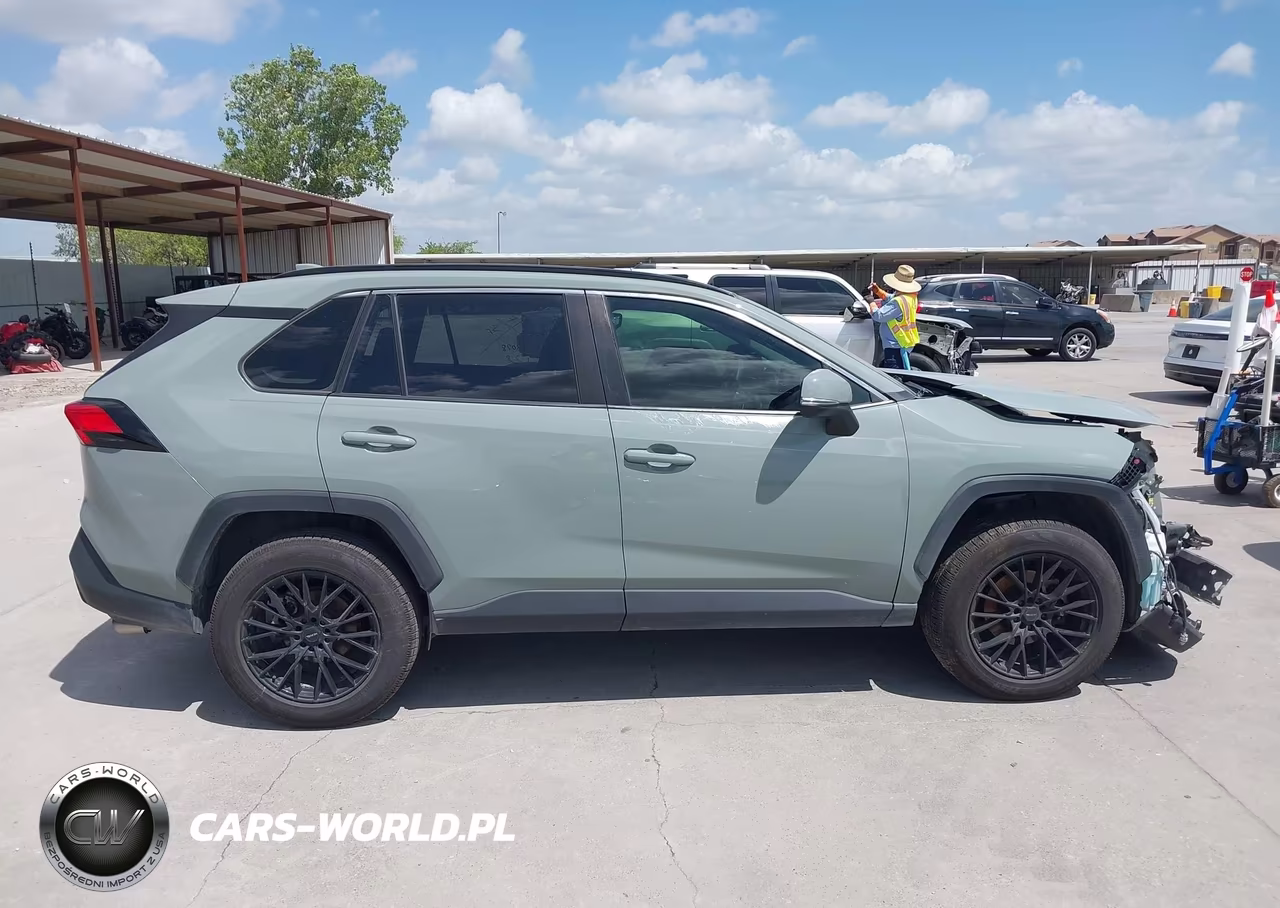 2021 Toyota Rav4 Xle VIN:JTMW1RFV1MD073925 - 14