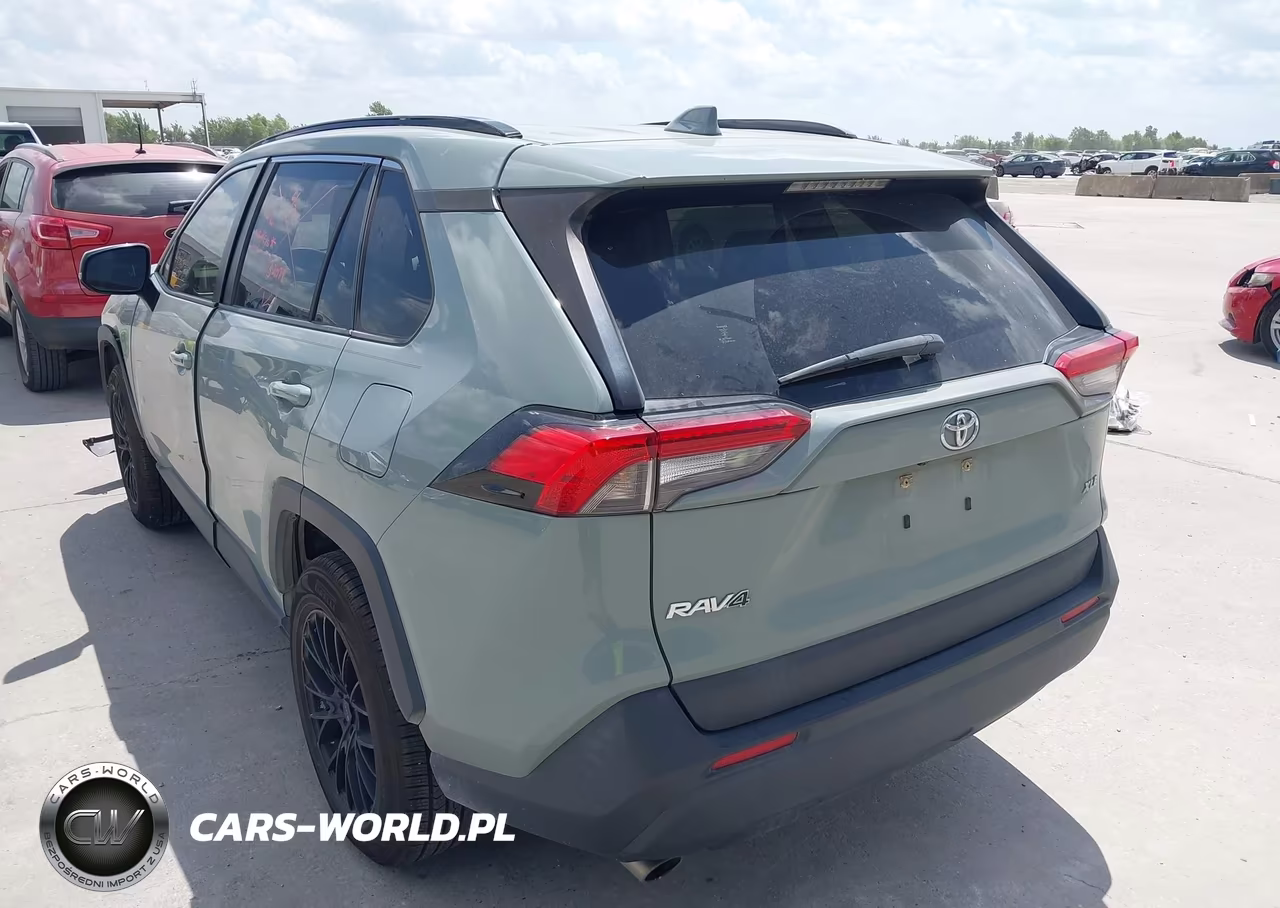 2021 Toyota Rav4 Xle VIN:JTMW1RFV1MD073925 - 3