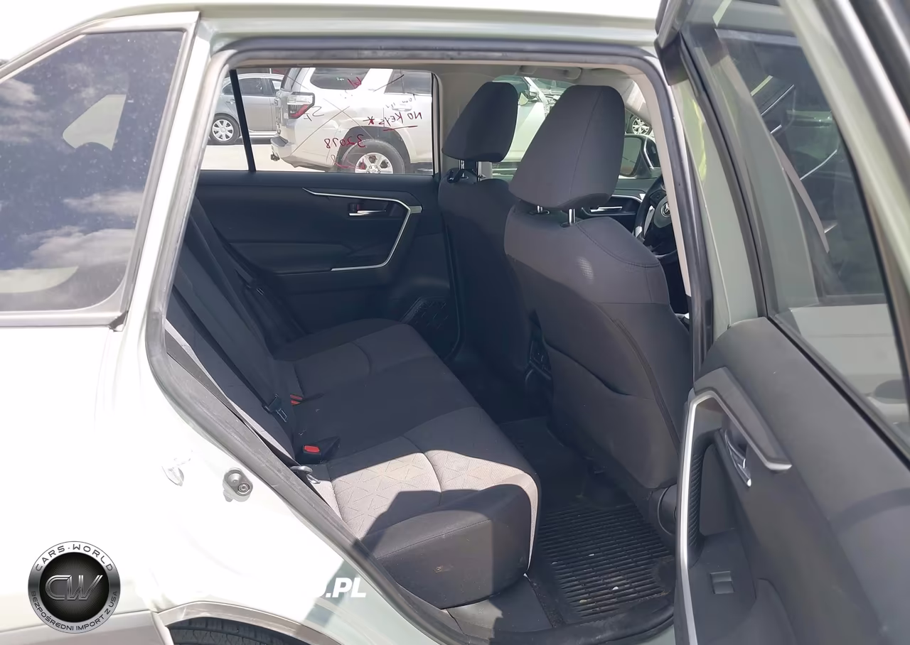2021 Toyota Rav4 Xle VIN:JTMW1RFV1MD073925 - 8