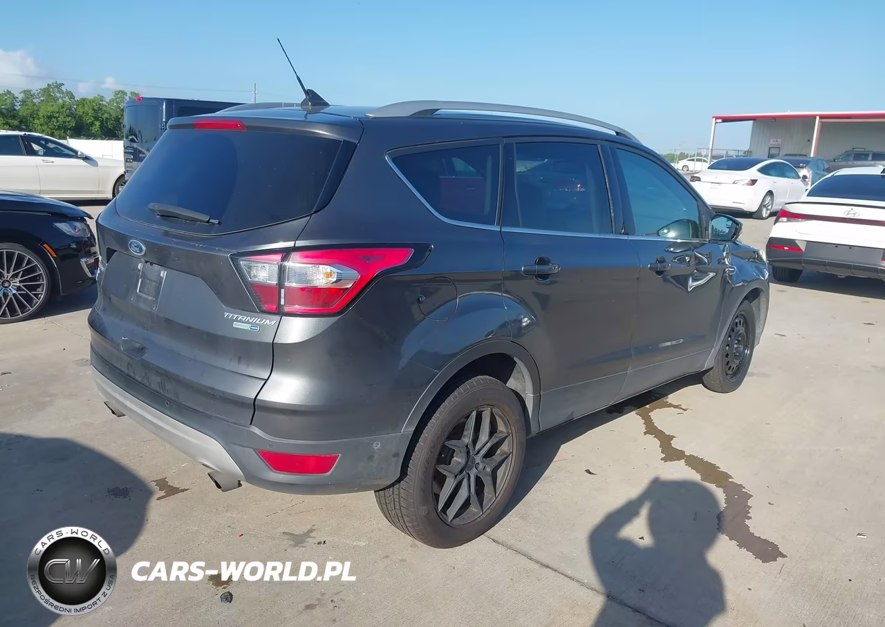 2018 Ford Escape Titanium VIN:1FMCU9J9XJUC89381 - 4