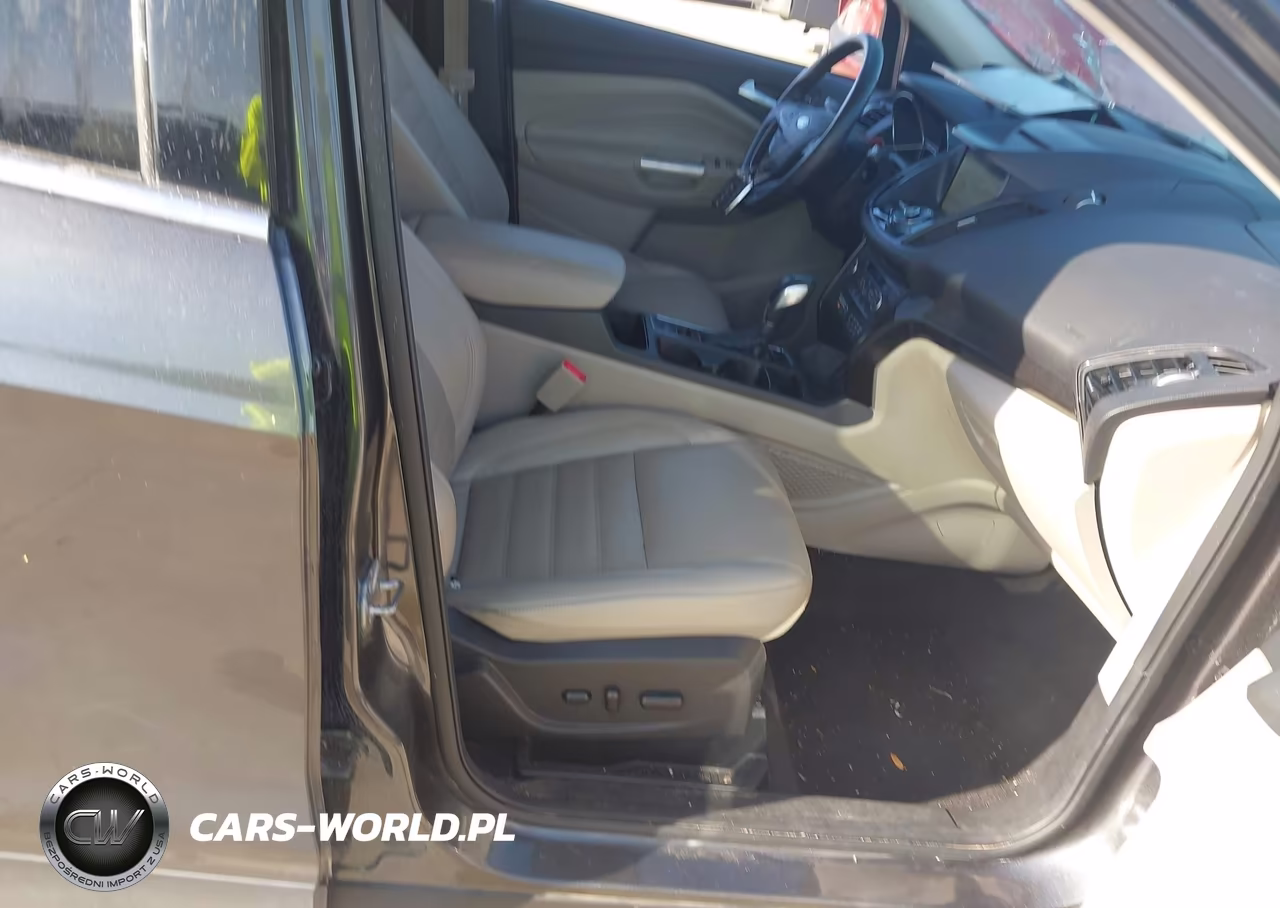 2018 Ford Escape Titanium VIN:1FMCU9J9XJUC89381 - 5