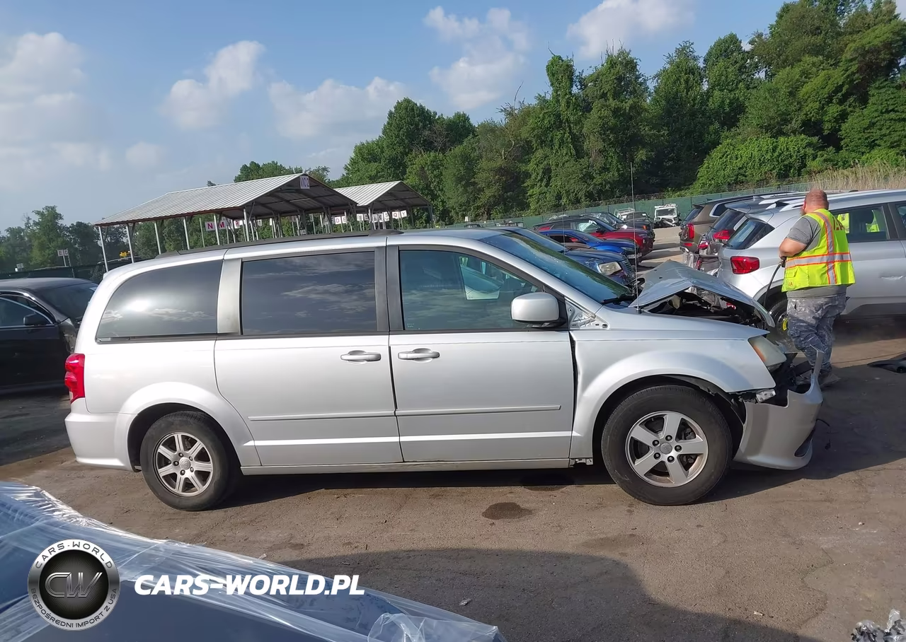 2012 Dodge Grand Caravan Sxt VIN:2C4RDGCG2CR323974 - 14