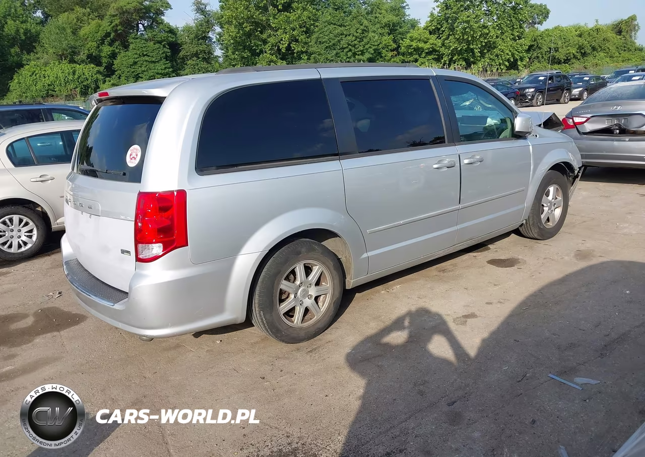 2012 Dodge Grand Caravan Sxt VIN:2C4RDGCG2CR323974 - 4