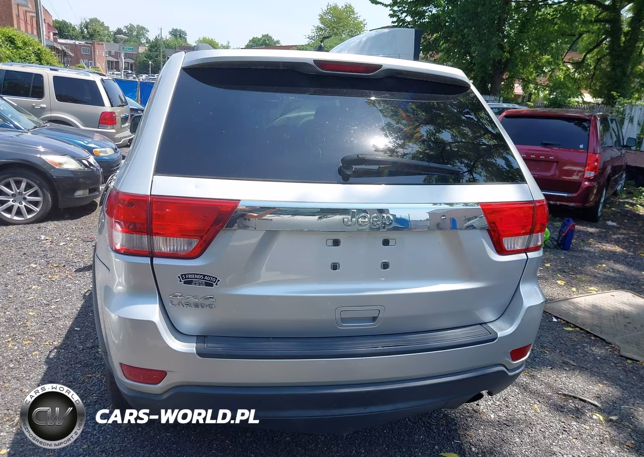 2013 Jeep Grand Cherokee Laredo VIN:1C4RJFAG5DC648361 - 17