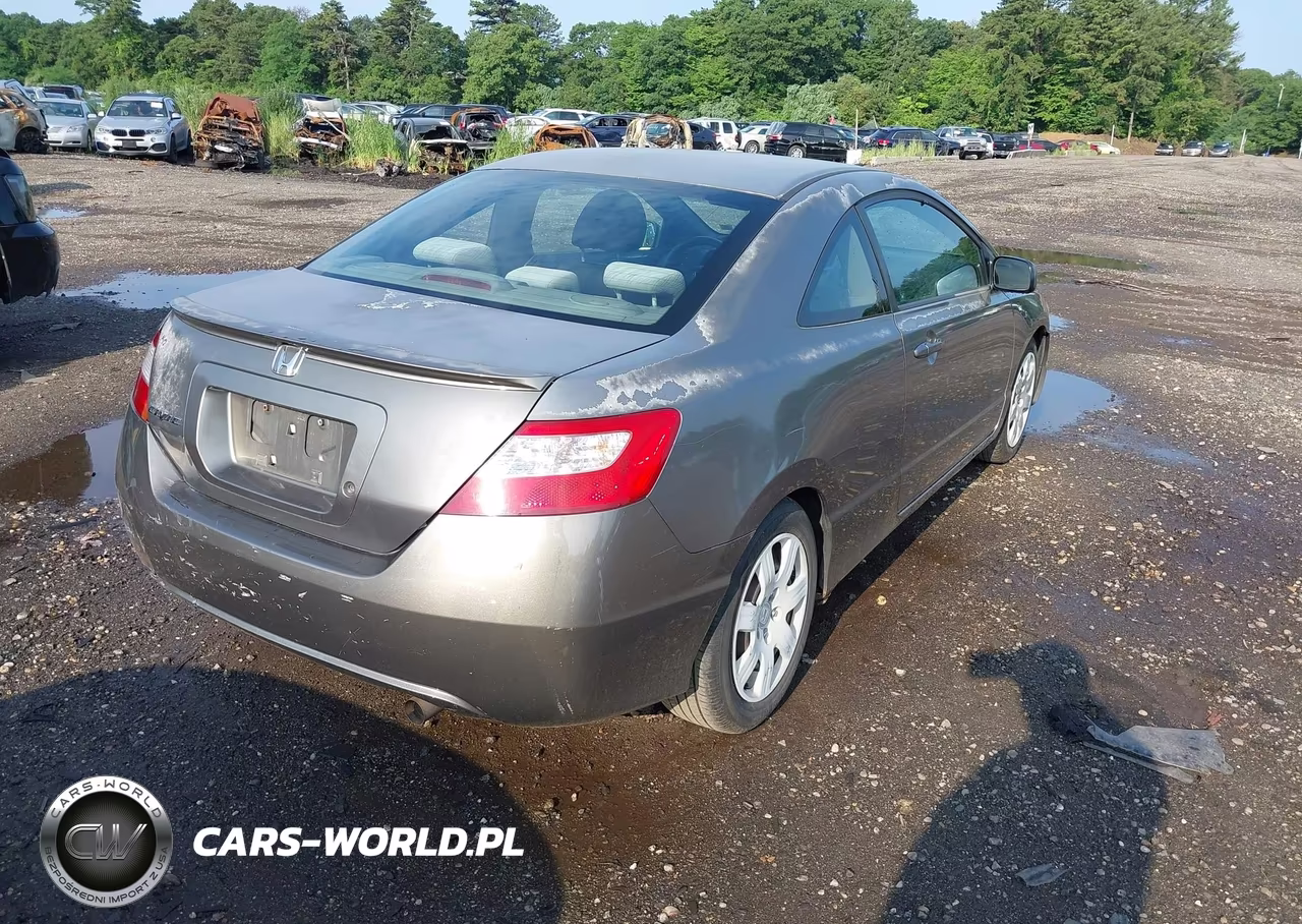 2007 Honda Civic Lx VIN:2HGFG126X7H570897 - 4