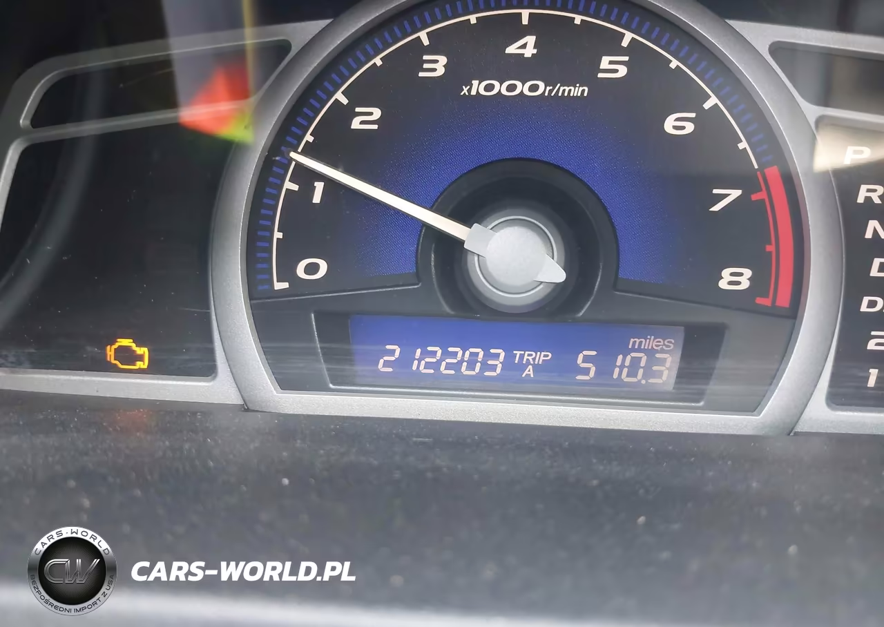2007 Honda Civic Lx VIN:2HGFG126X7H570897 - 7
