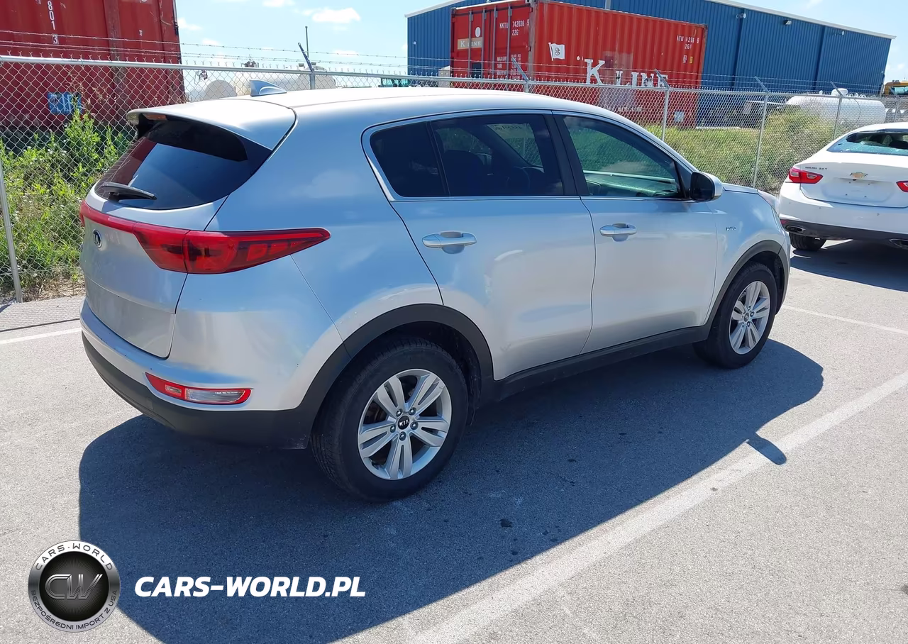 2018 Kia Sportage Lx VIN:KNDPMCAC7J7315920 - 4