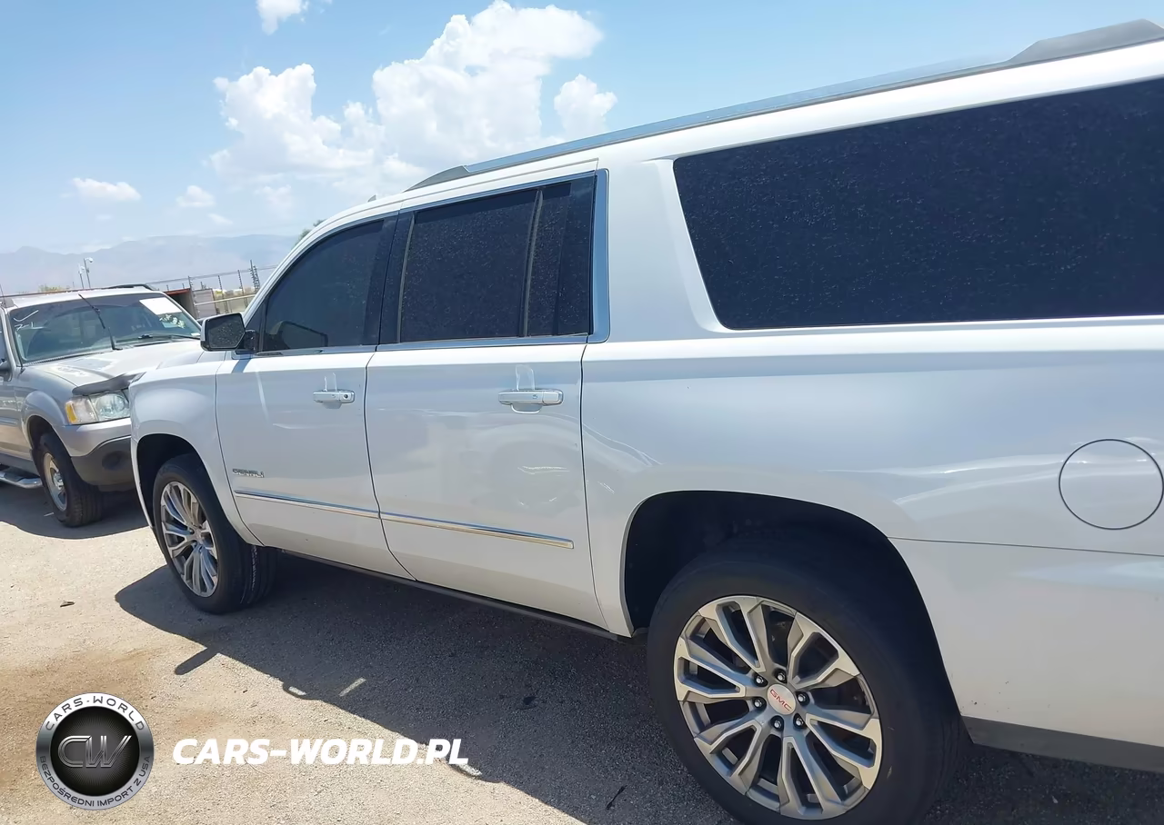 2017 GMC Yukon Xl Denali VIN:1GKS2HKJ5HR199789 - 13