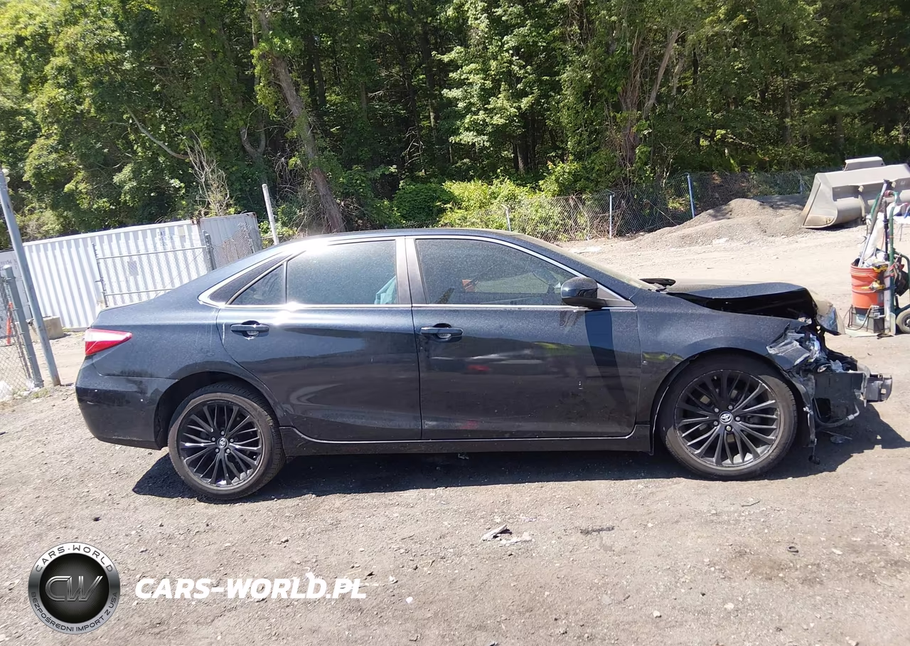 2016 Toyota Camry Hybrid Le VIN:4T1BD1FK6GU181809 - 12