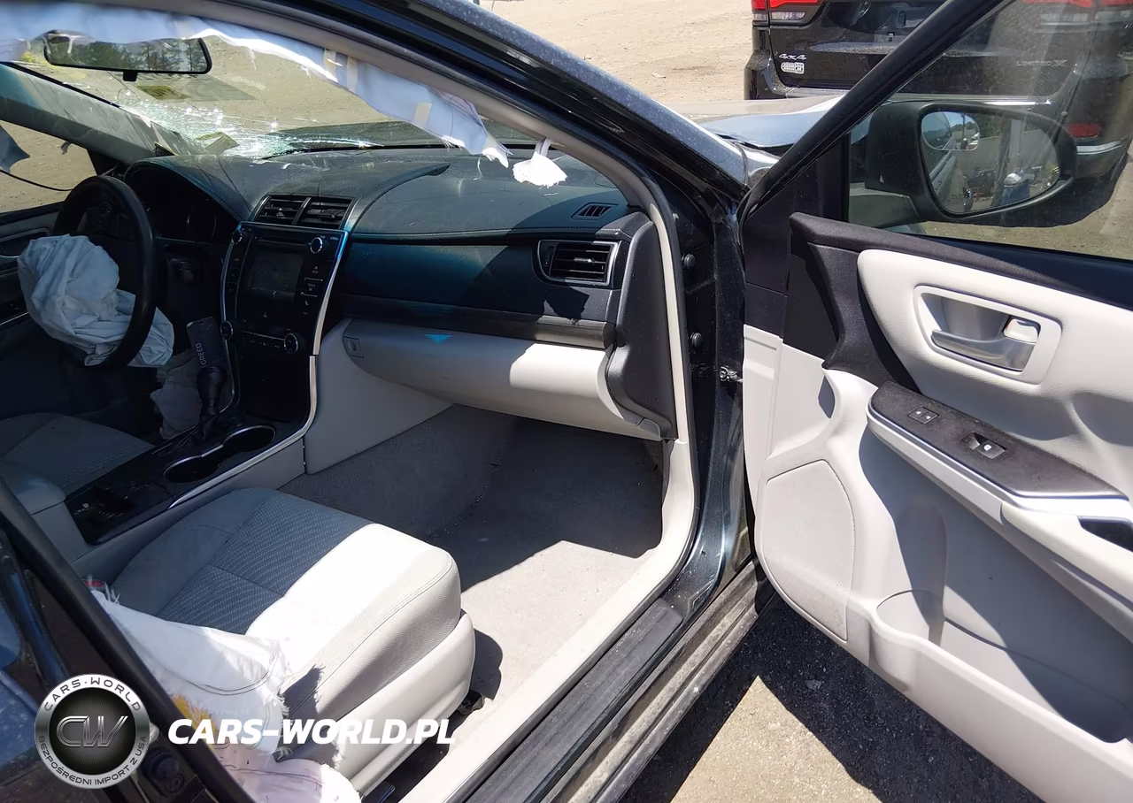2016 Toyota Camry Hybrid Le VIN:4T1BD1FK6GU181809 - 5