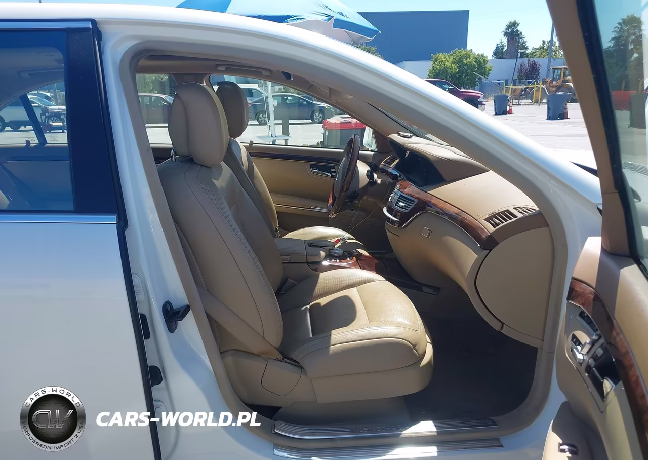 2010 Mercedes-Benz S 550 VIN:WDDNG7BB6AA342126 - 5