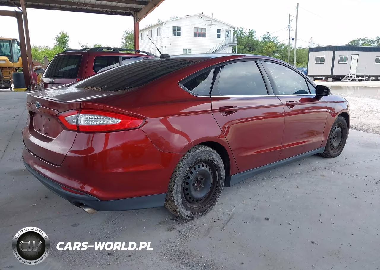 2014 Ford Fusion S VIN:3FA6P0G77ER349792 - 4