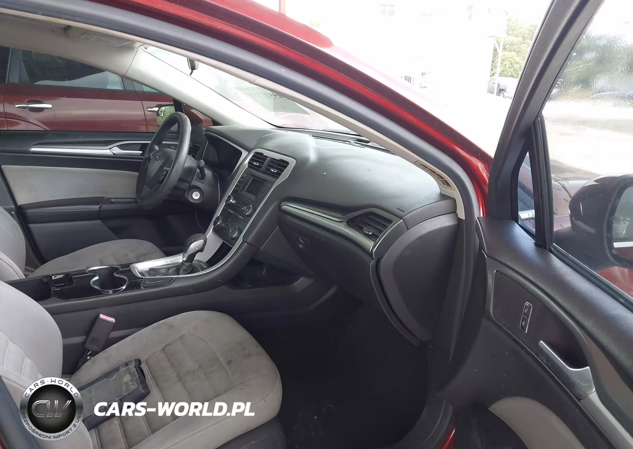 2014 Ford Fusion S VIN:3FA6P0G77ER349792 - 5