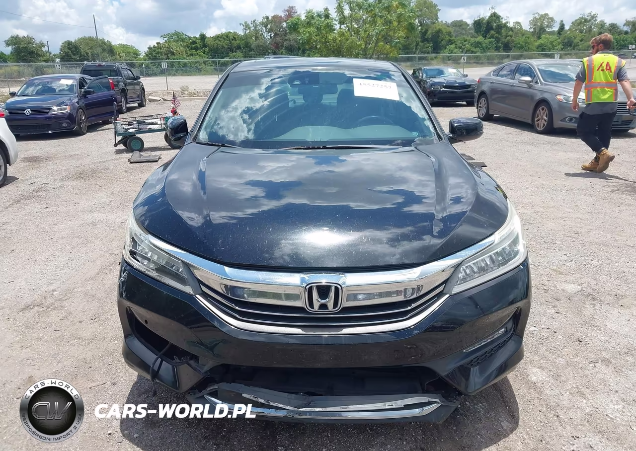2017 Honda Accord Touring V6 VIN:1HGCR3F98HA012107 - 12