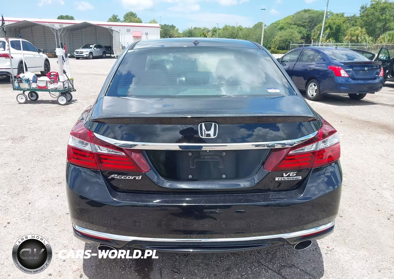 2017 Honda Accord Touring V6 VIN:1HGCR3F98HA012107 - 16