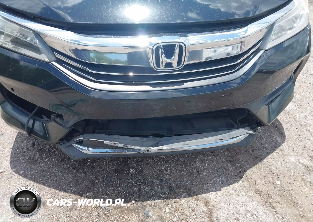 2017 Honda Accord Touring V6 VIN:1HGCR3F98HA012107 - 6