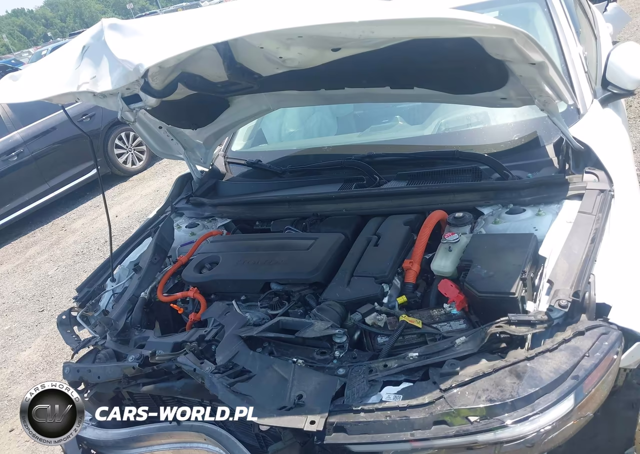 2023 Honda Accord Hybrid Touring VIN:1HGCY2F84PA018201 - 10