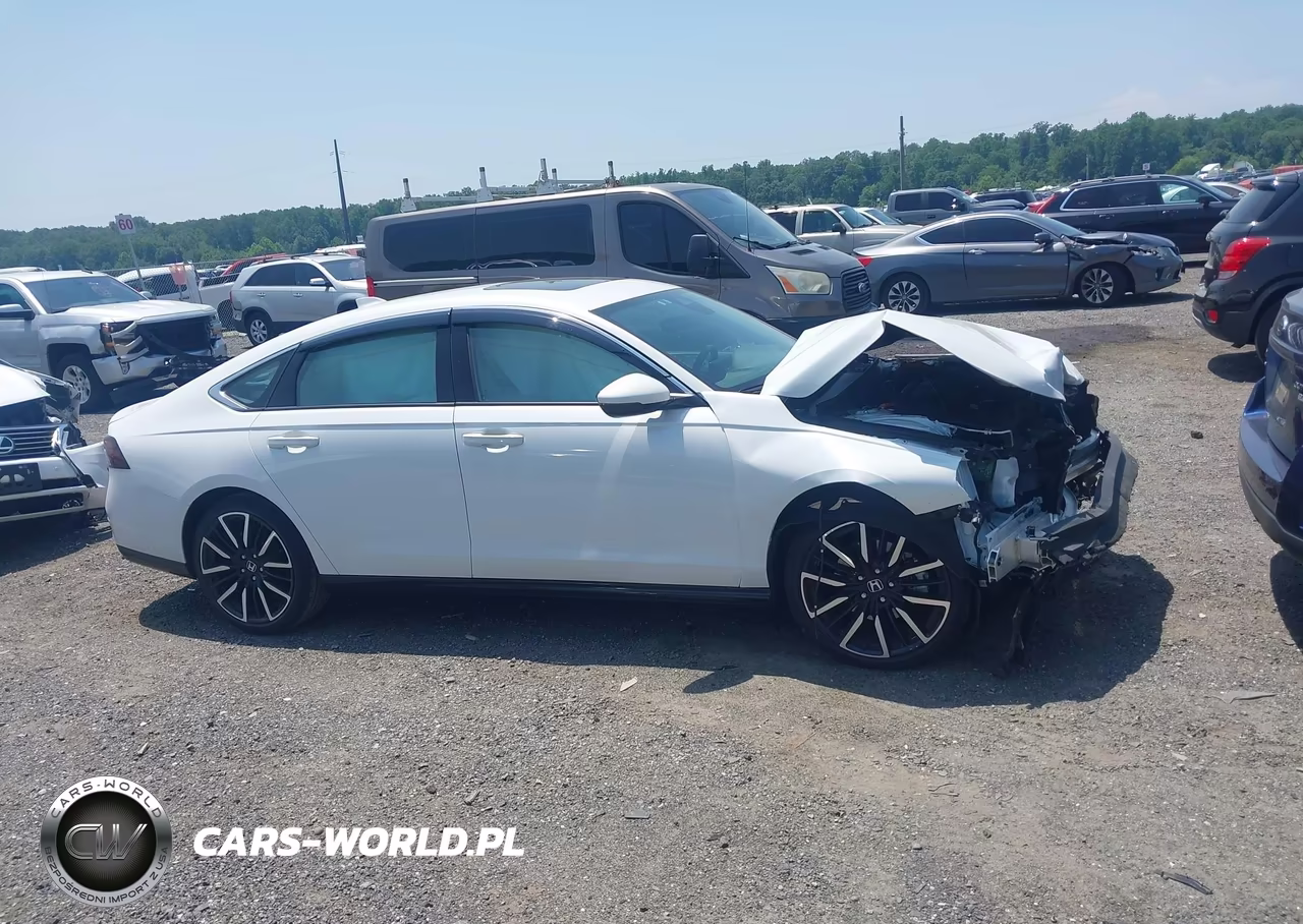 2023 Honda Accord Hybrid Touring VIN:1HGCY2F84PA018201 - 13