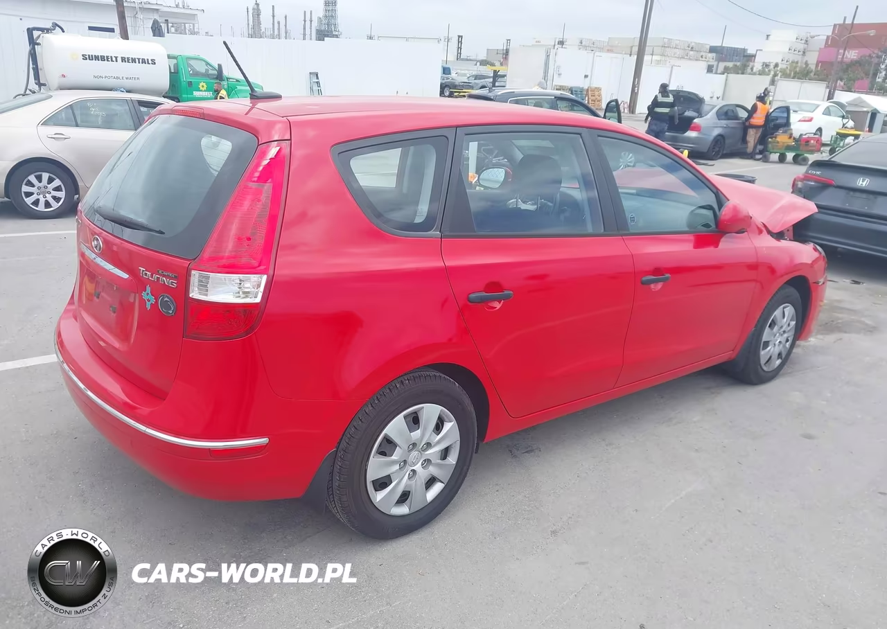 2010 Hyundai Elantra Touring Gls VIN:KMHDB8AE7AU054227 - 4