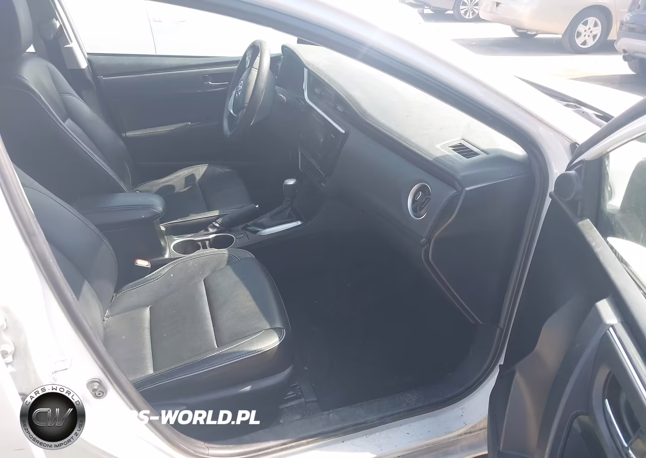 2017 Toyota Corolla Xle VIN:5YFBURHE2HP586509 - 5