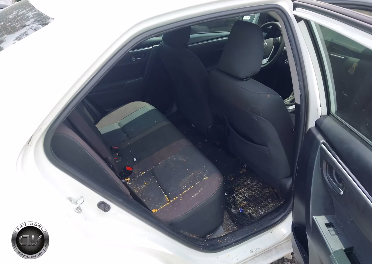 2018 Toyota Corolla Le VIN:2T1BURHE6JC054721 - 8
