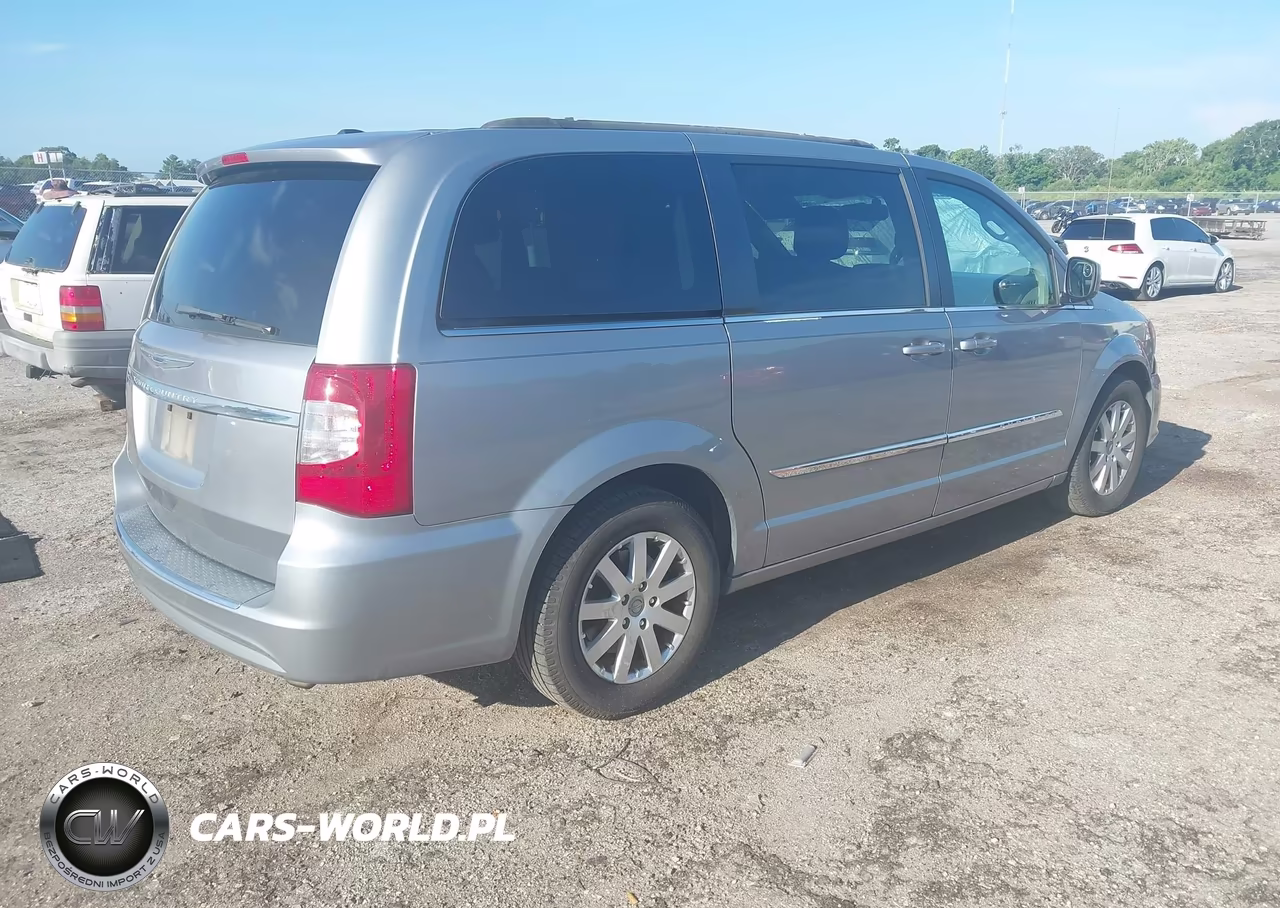 2016 Chrysler Town & Country Touring VIN:2C4RC1BG9GR188936 - 4