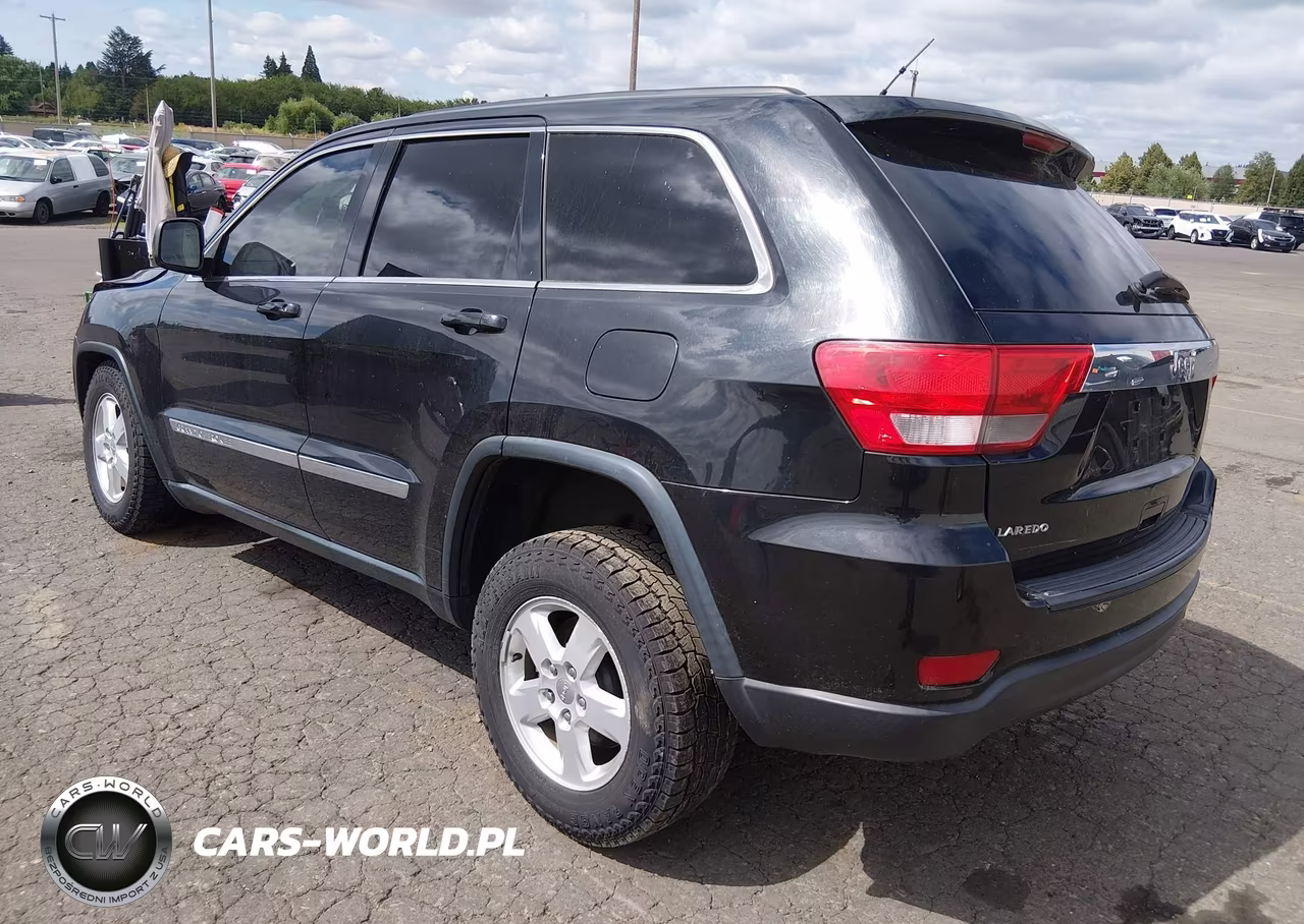 2012 Jeep Grand Cherokee Laredo VIN:1C4RJEAG4CC259557 - 3
