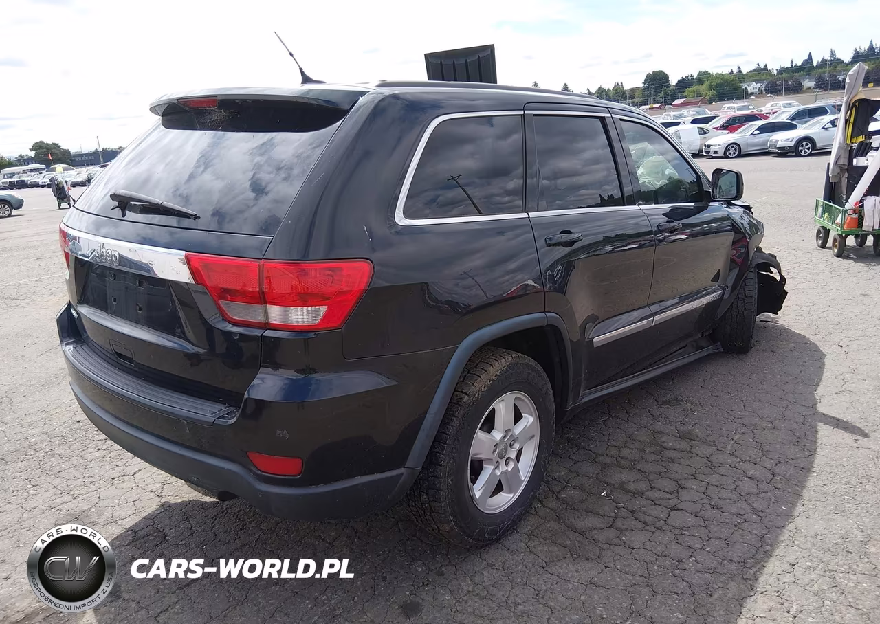 2012 Jeep Grand Cherokee Laredo VIN:1C4RJEAG4CC259557 - 4