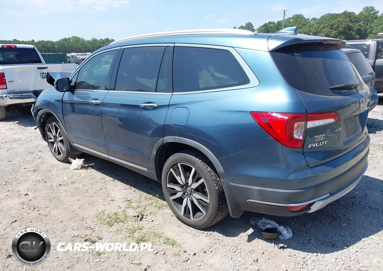 2019 Honda Pilot Touring VIN:5FNYF5H93KB027330 - 3