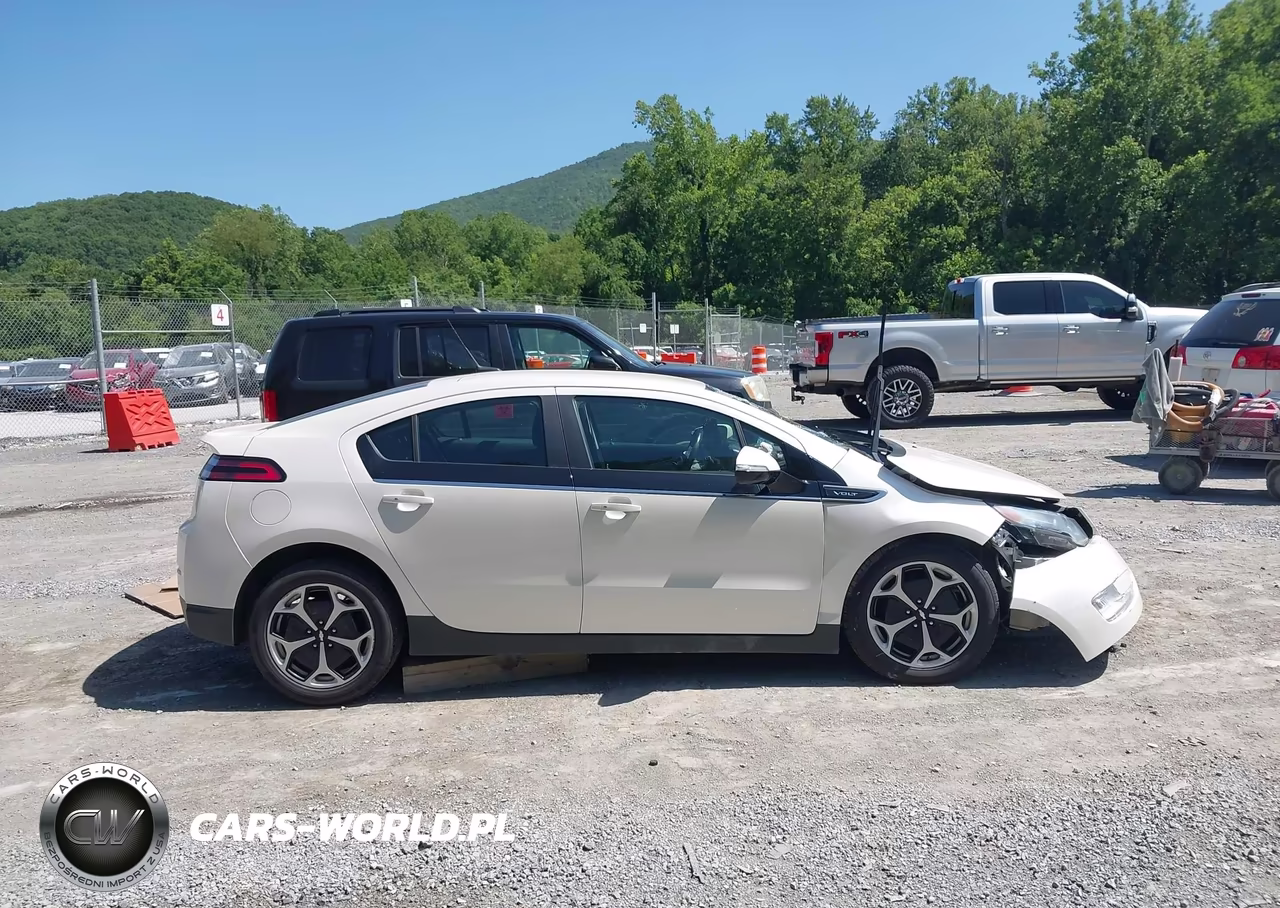 2014 Chevrolet Volt VIN:1G1RC6E49EU123981 - 13