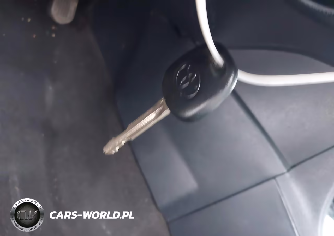 2017 Toyota Corolla Le VIN:2T1BURHE3HC764606 - 11