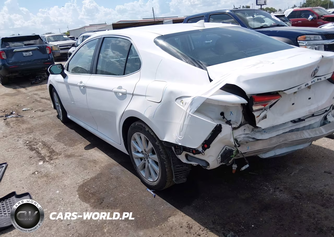 2019 Toyota Camry Le VIN:4T1B11HK9KU259837 - 3