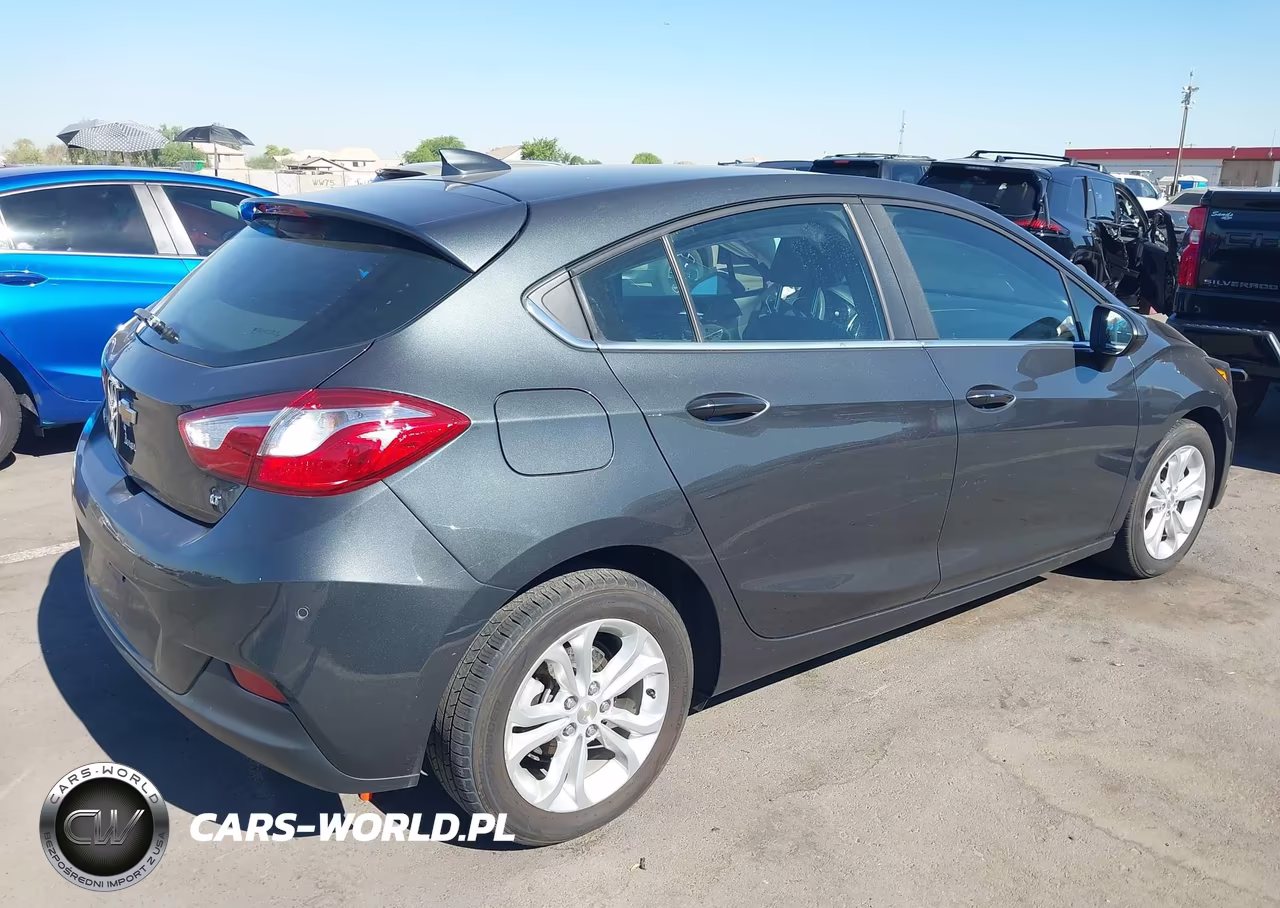 2019 Chevrolet Cruze Lt VIN:3G1BE6SM7KS557618 - 4