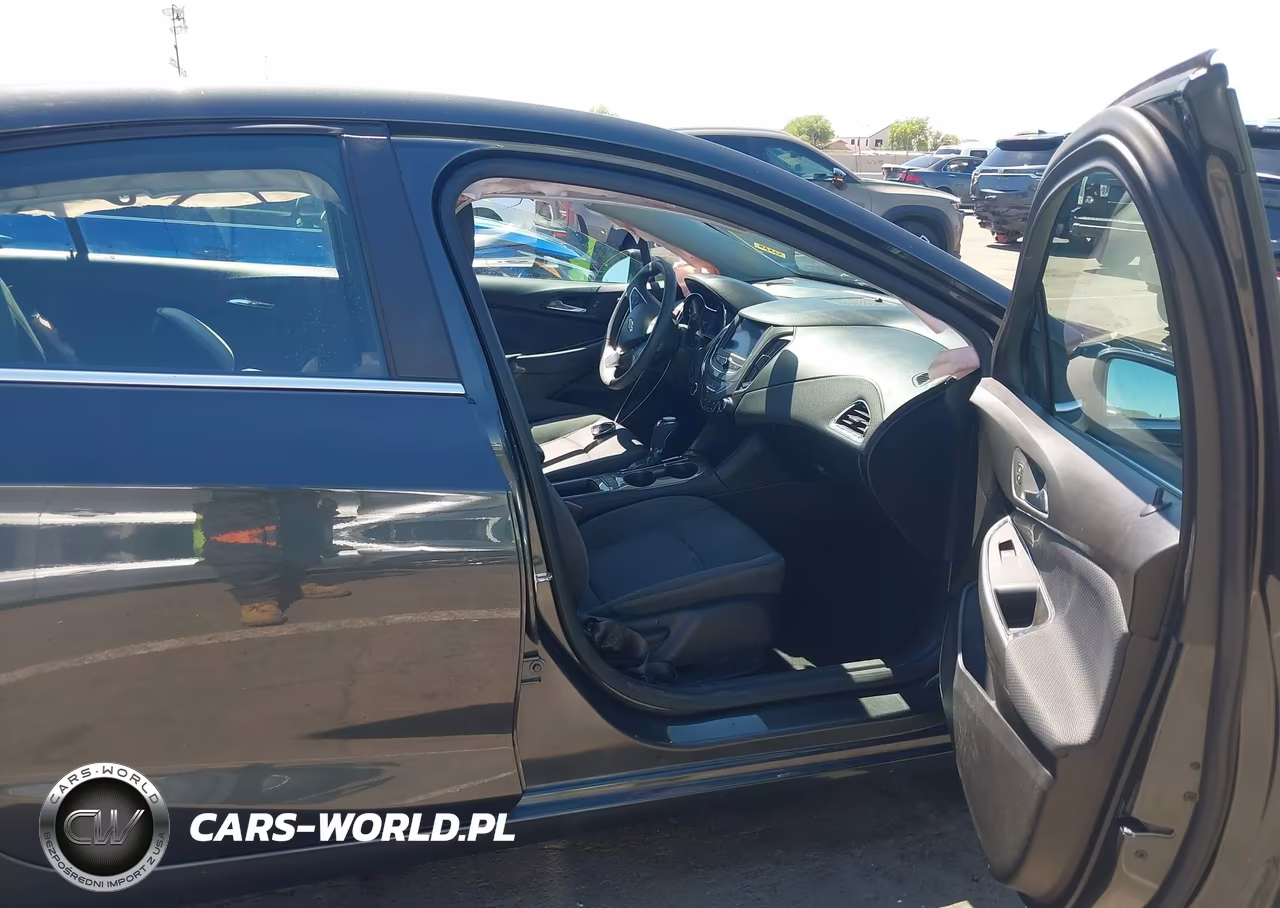 2019 Chevrolet Cruze Lt VIN:3G1BE6SM7KS557618 - 5