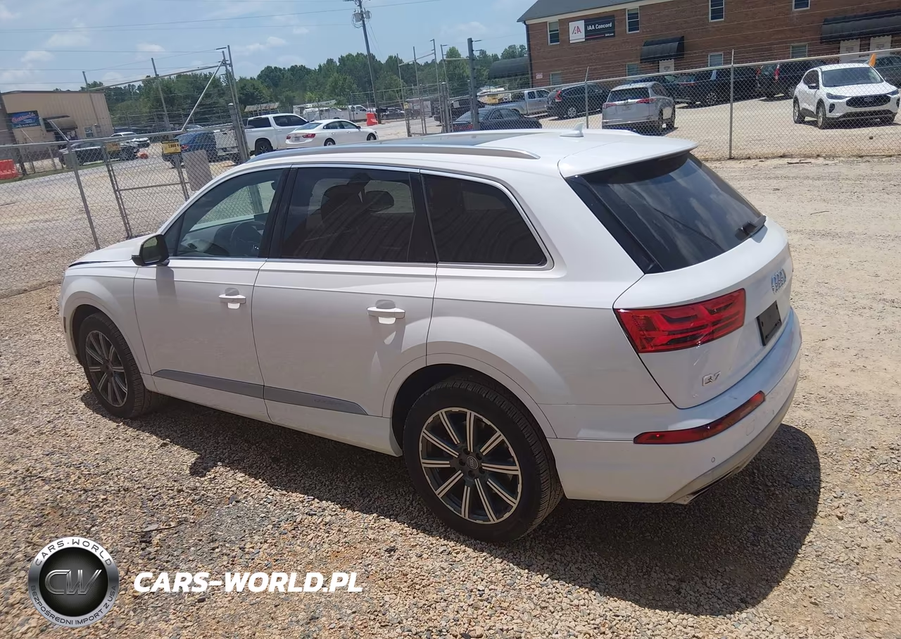 2017 Audi Q7 3.0T Premium VIN:WA1LAAF77HD030339 - 3