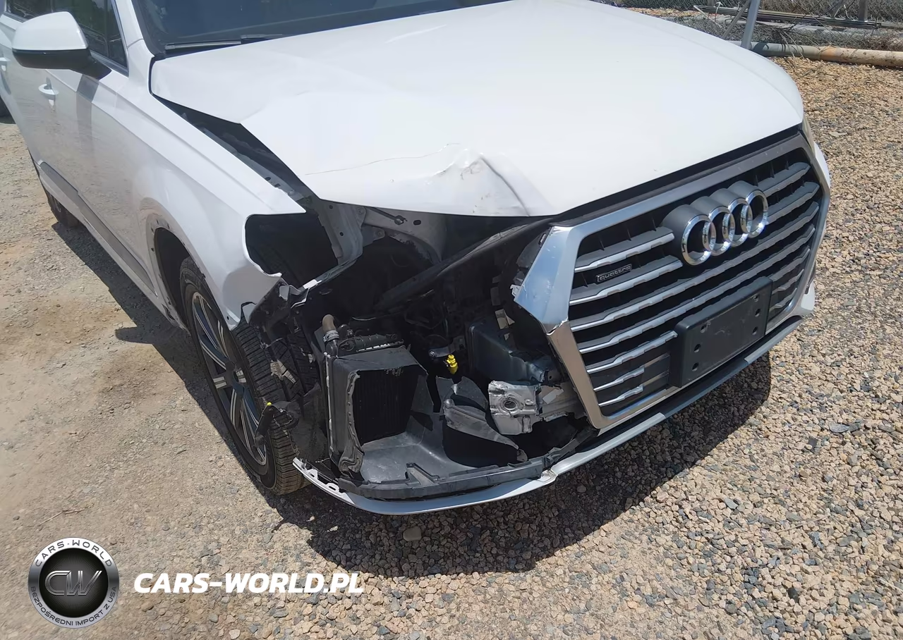2017 Audi Q7 3.0T Premium VIN:WA1LAAF77HD030339 - 6