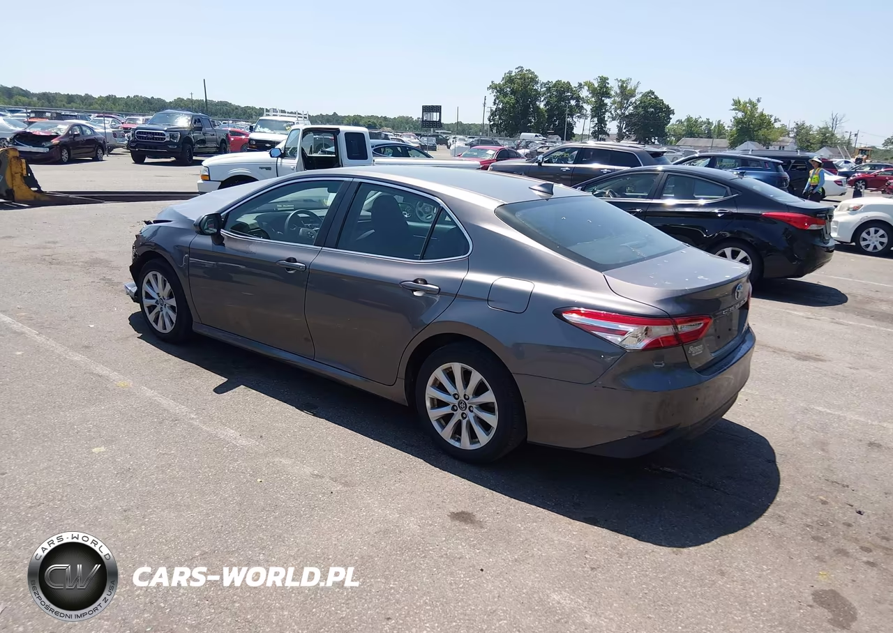 2019 Toyota Camry Le VIN:4T1B11HKXKU259510 - 3
