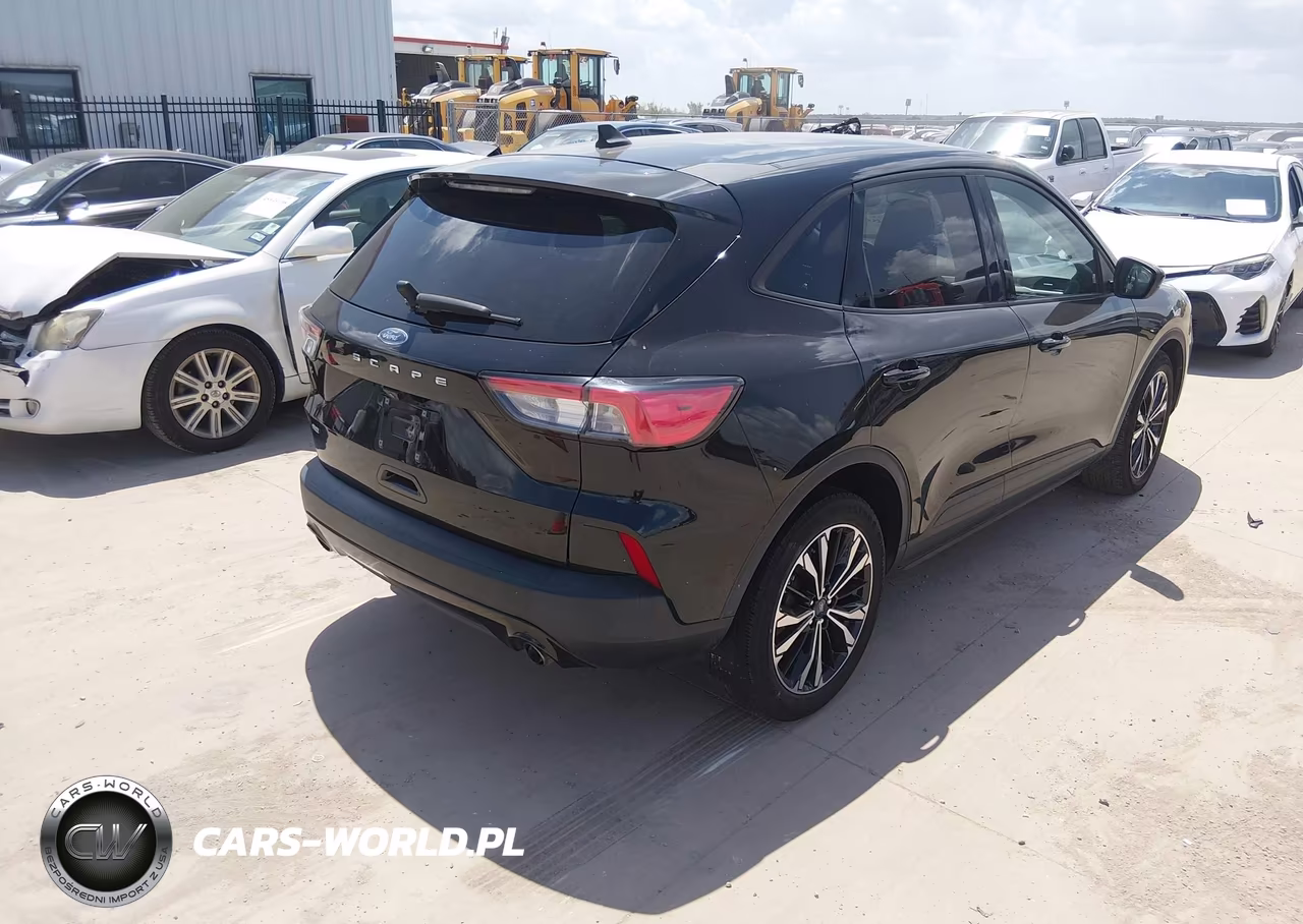 2021 Ford Escape Se VIN:1FMCU0G6XMUB09233 - 4