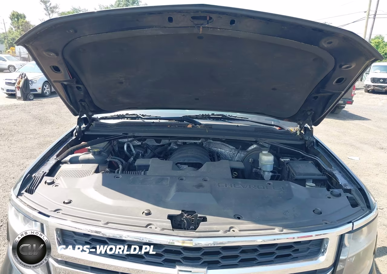 2016 Chevrolet Suburban Lt VIN:1GNSKHKC7GR165940 - 10