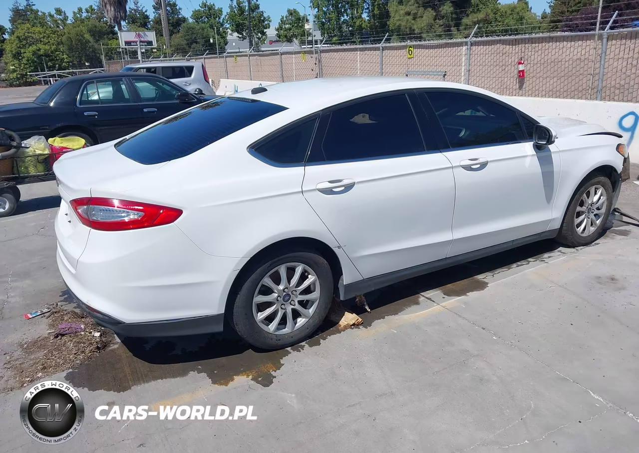 2016 Ford Fusion S VIN:3FA6P0G72GR333633 - 4