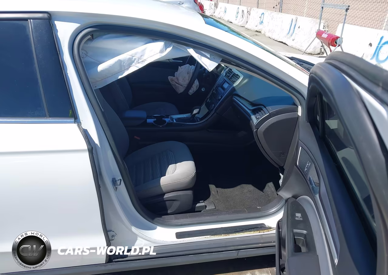 2016 Ford Fusion S VIN:3FA6P0G72GR333633 - 5