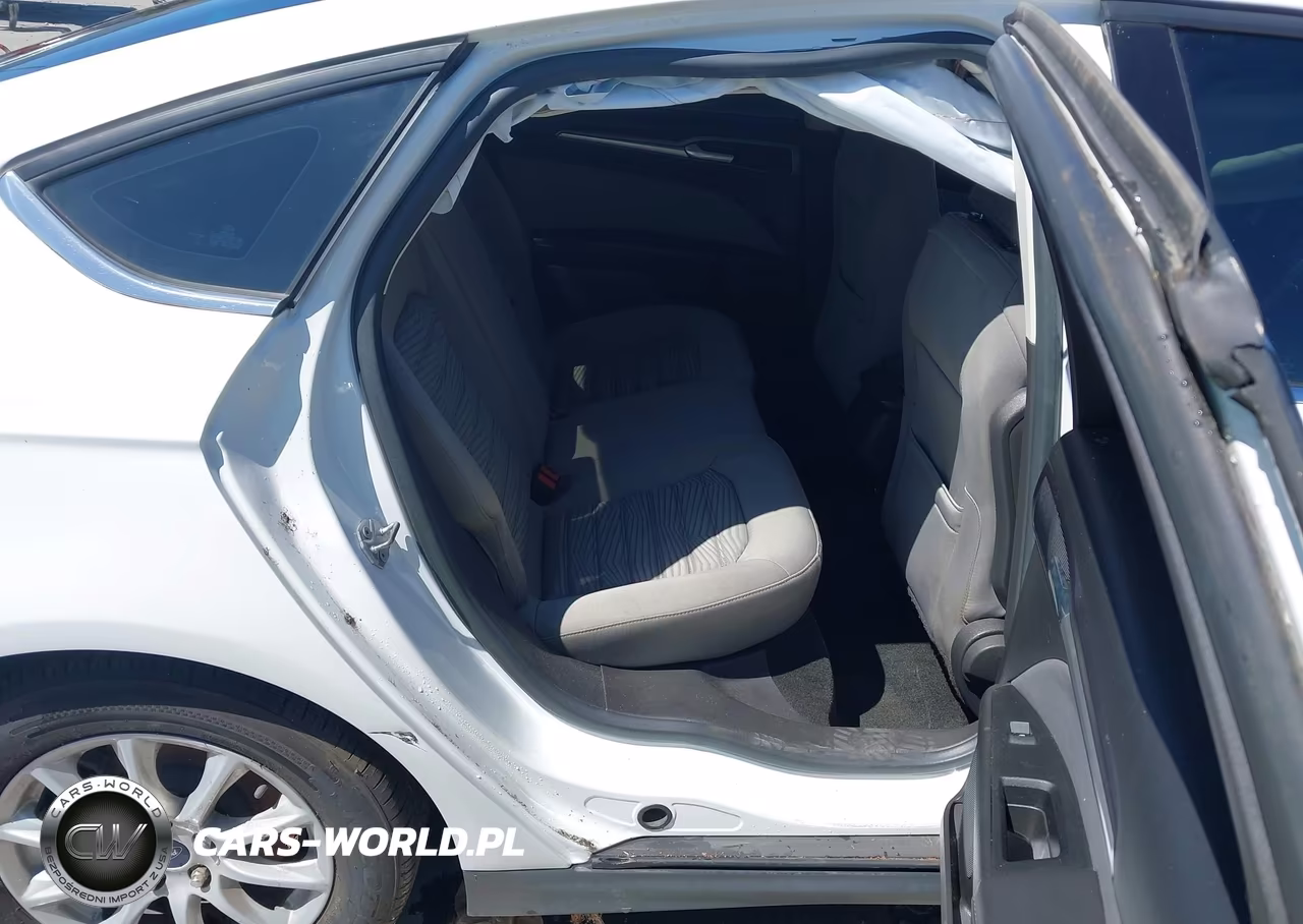 2016 Ford Fusion S VIN:3FA6P0G72GR333633 - 8