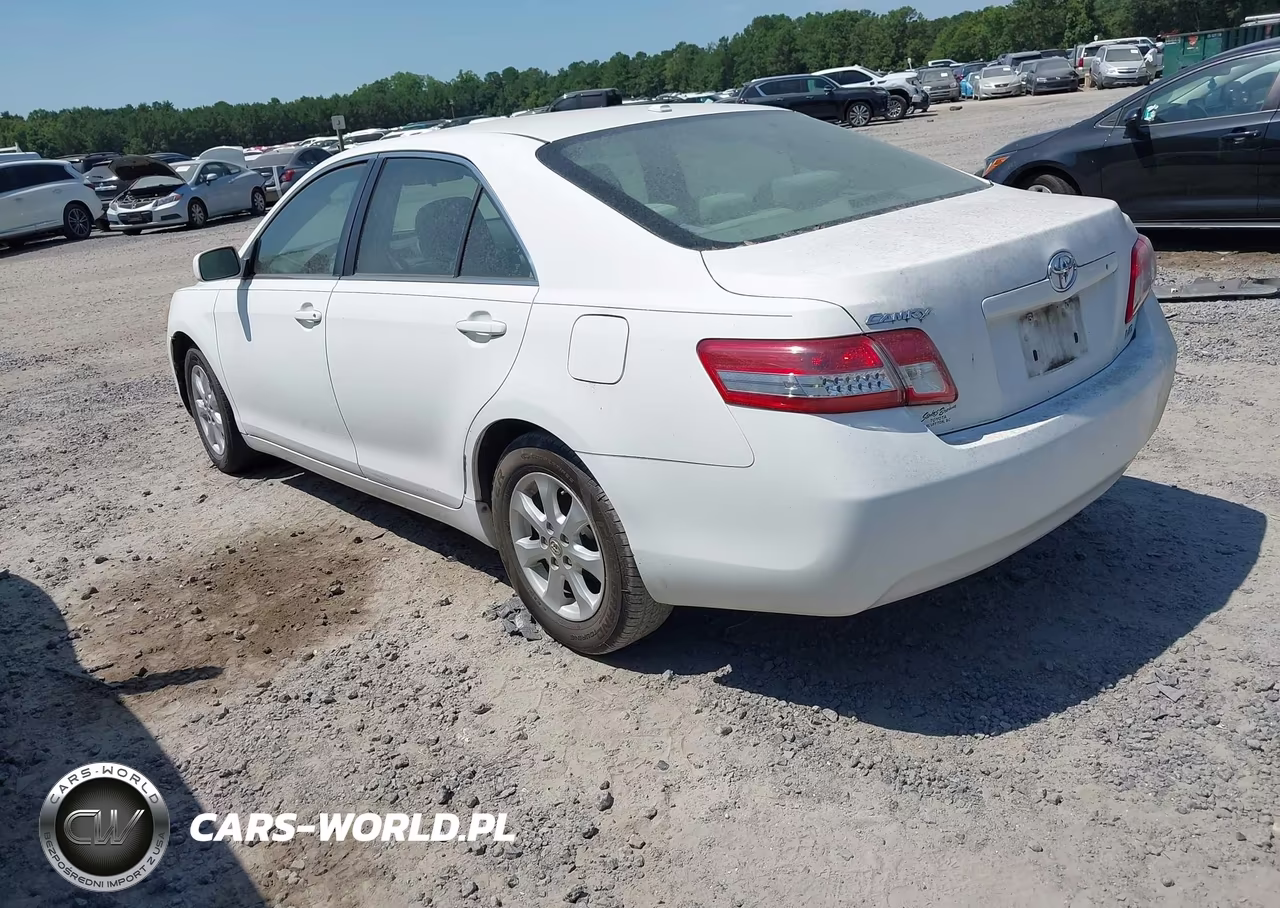 2010 Toyota Camry Le VIN:4T1BF3EK9AU510565 - 3